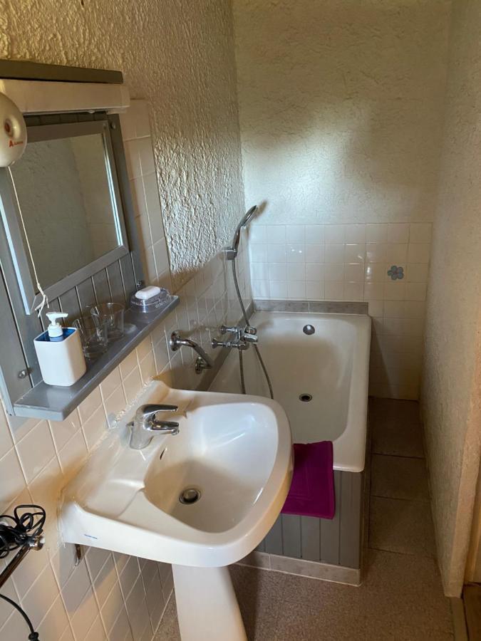 Bed and Breakfast A La Paloma Verteuil-sur-Charente Exterior foto